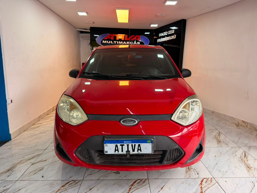 Ford Fiesta Hatch Vermelho