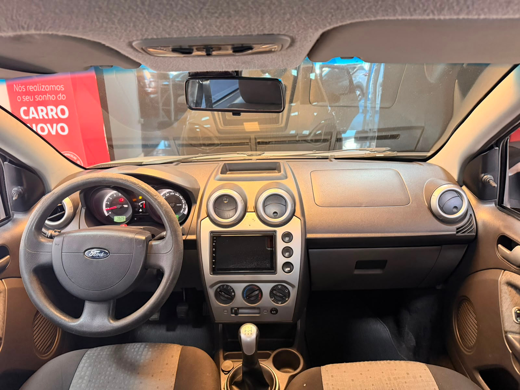 Ford Fiesta Prata