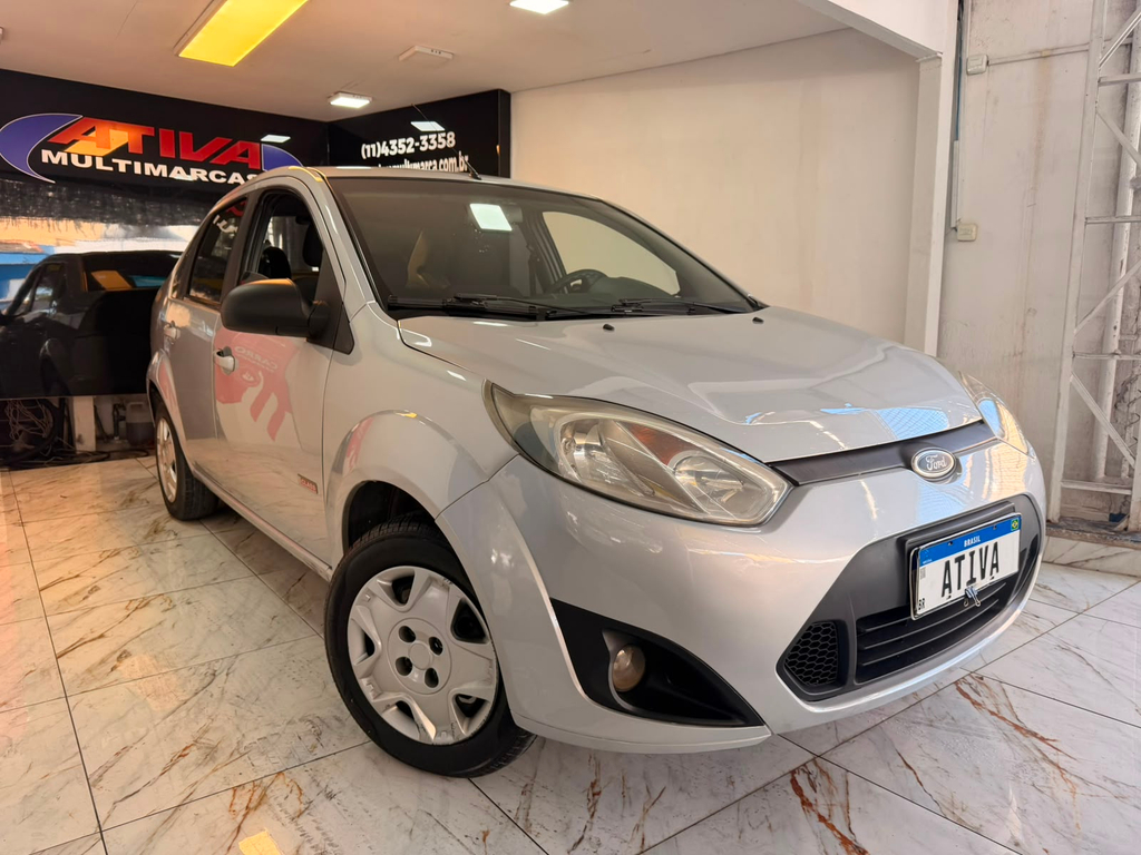 Ford Fiesta Prata