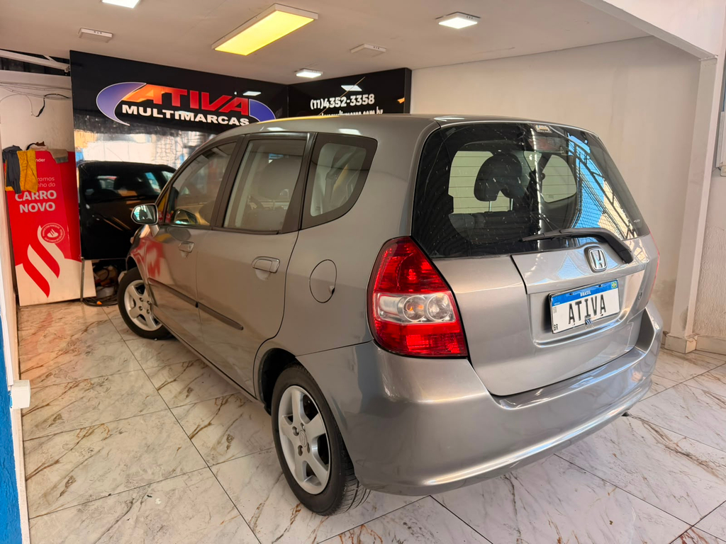 Honda Fit Cinza