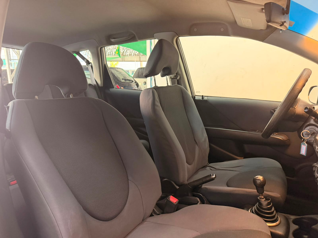 Honda Fit Cinza
