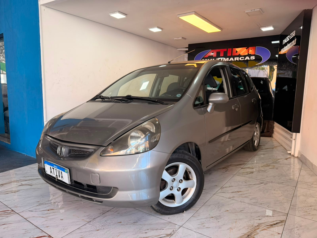 Honda Fit Cinza