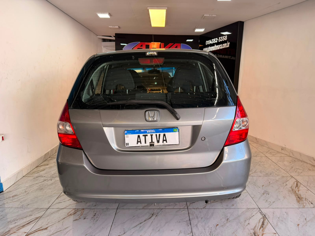 Honda Fit Cinza
