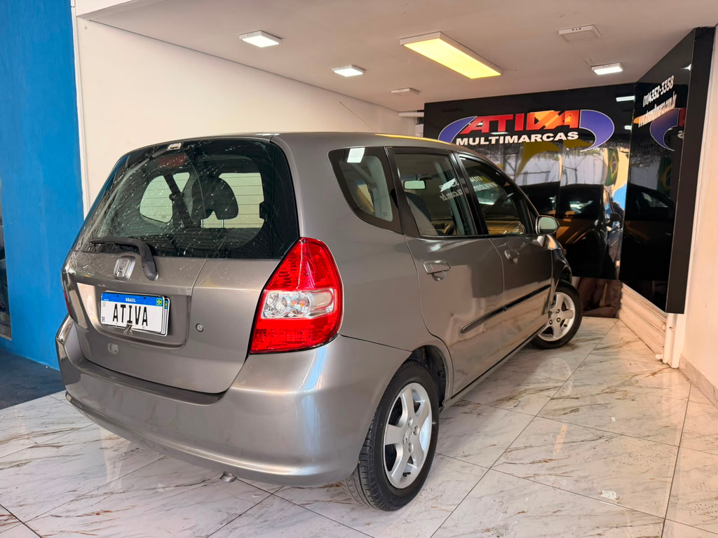 Honda Fit Cinza