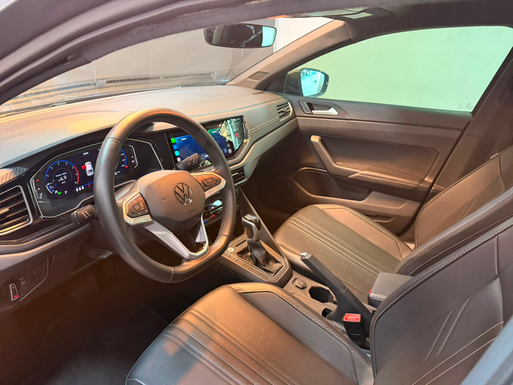 Volkswagen Nivus Cinza