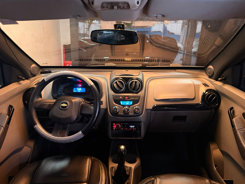Chevrolet Agile Cinza