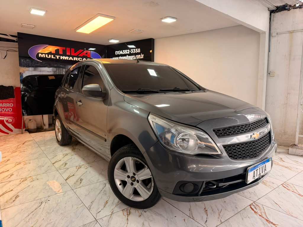 Chevrolet Agile Cinza