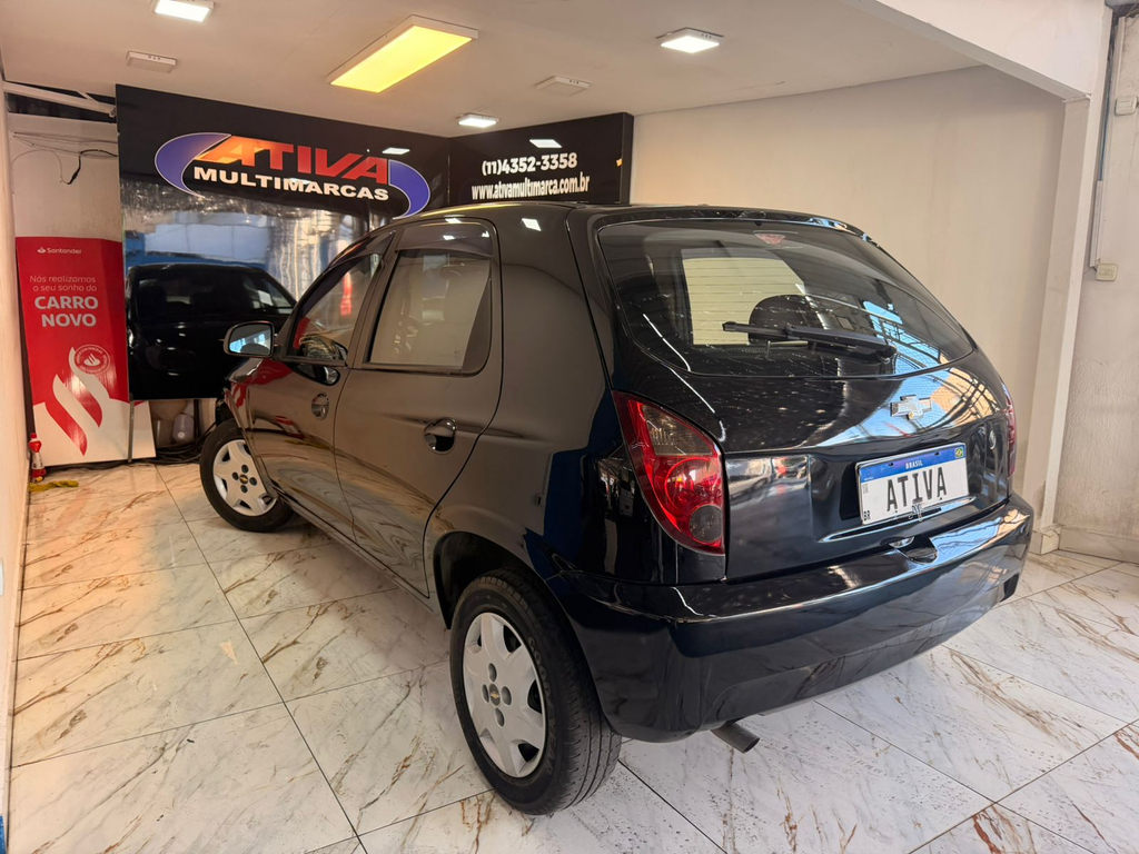 Chevrolet Celta Preto