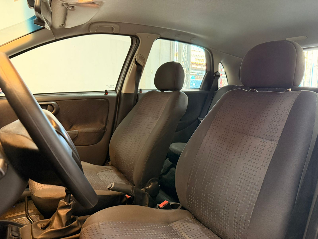Chevrolet Corsa Prata