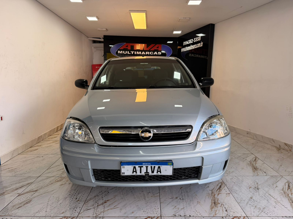 Chevrolet Corsa Prata