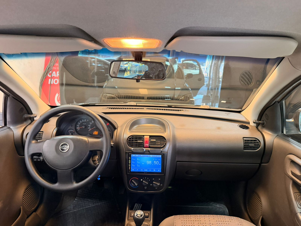 Chevrolet Corsa Prata