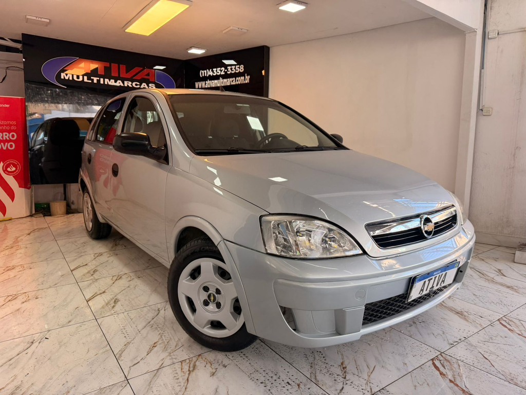 Chevrolet Corsa Prata