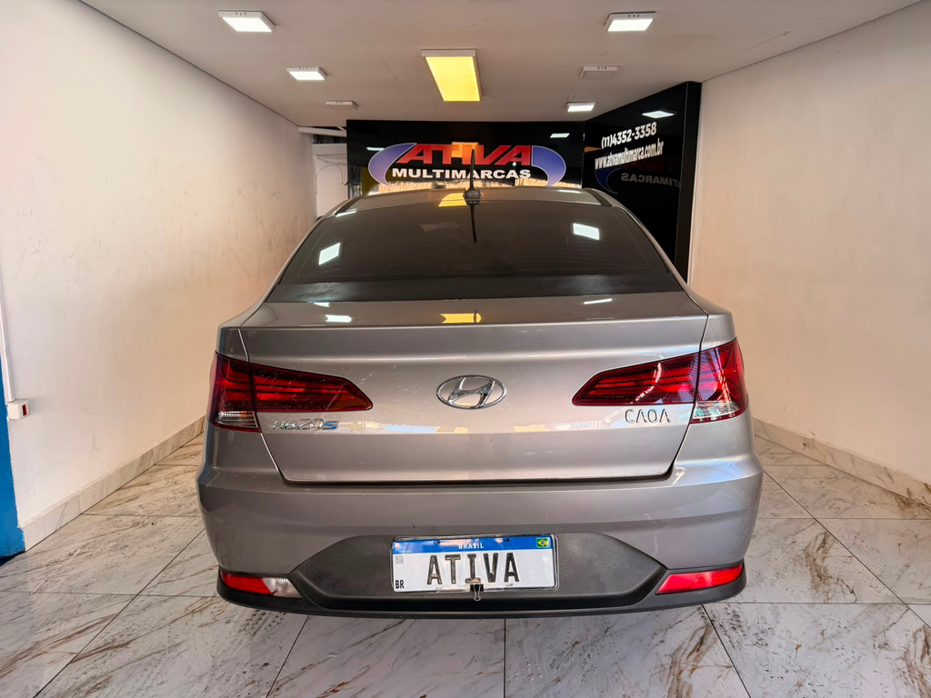 Hyundai HB20S Prata