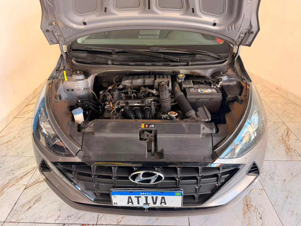 Hyundai HB20S Prata