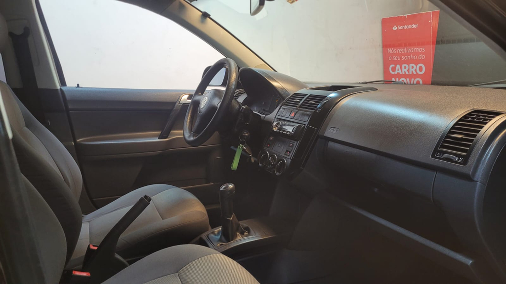 Volkswagen Polo Preto