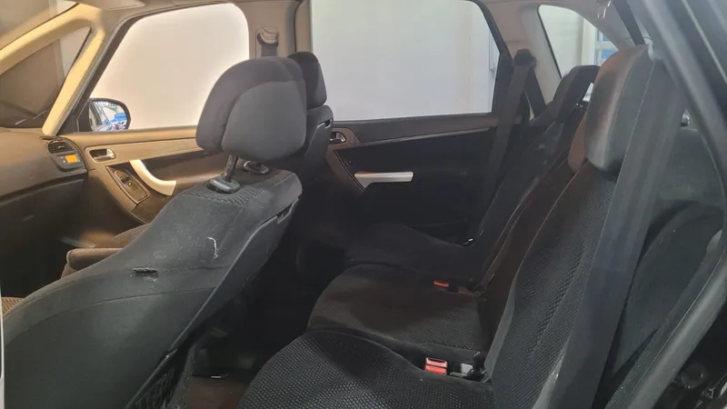 Citroen C4 Picasso Preto