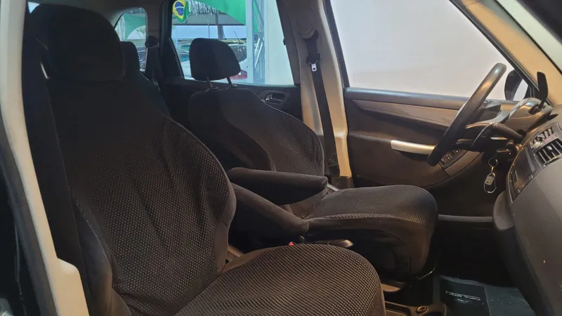 Citroen C4 Picasso Preto