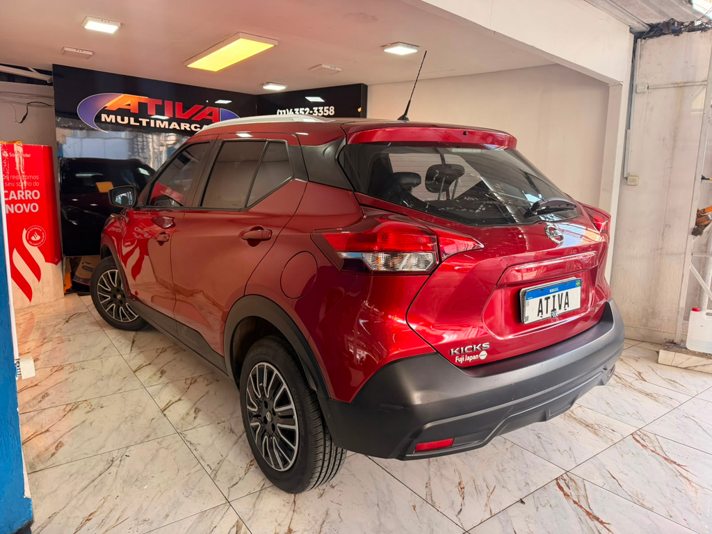 Nissan Kicks Vermelho