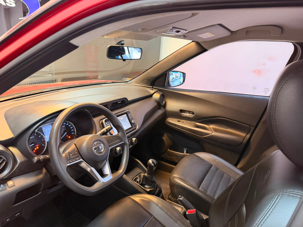 Nissan Kicks Vermelho