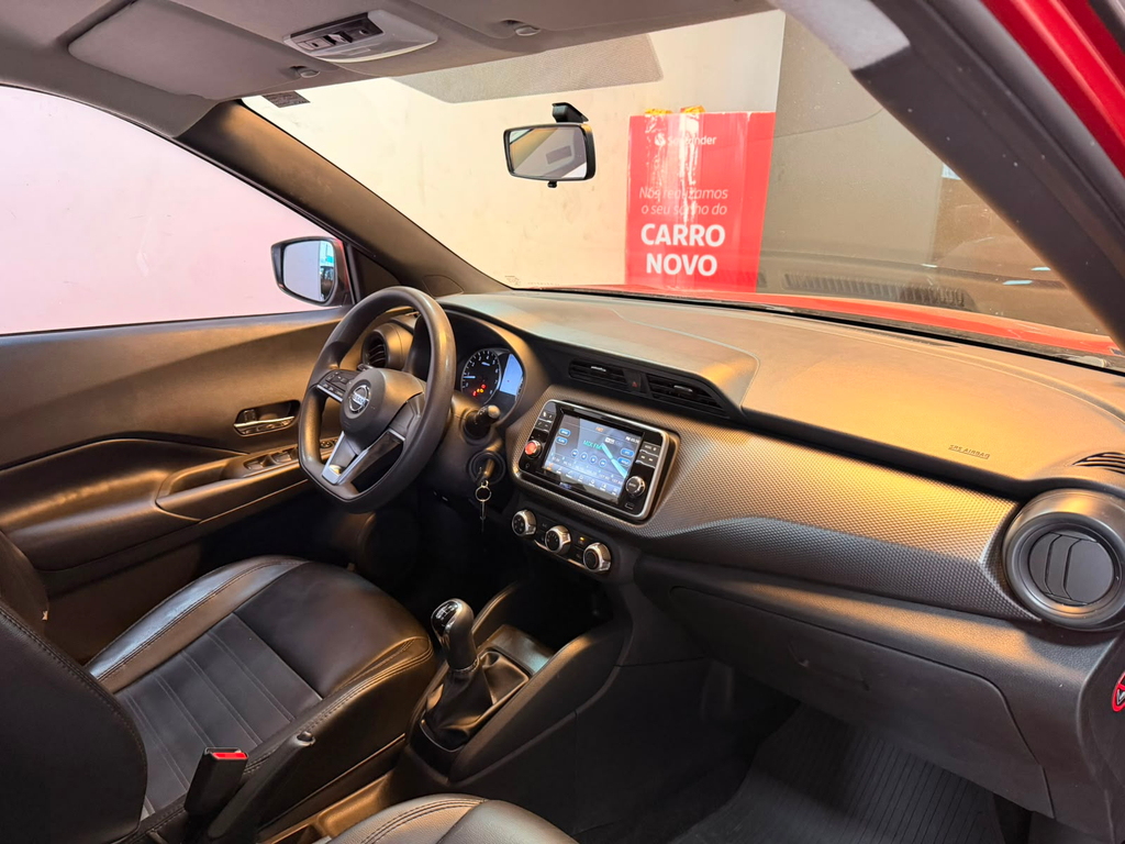Nissan Kicks Vermelho