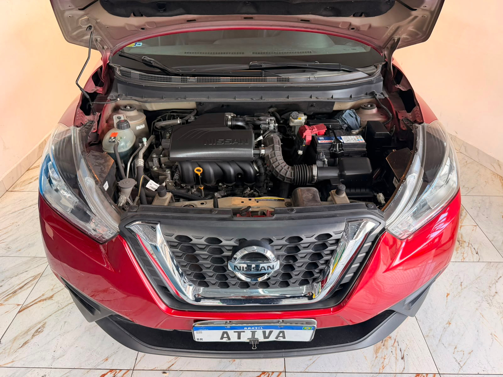 Nissan Kicks Vermelho