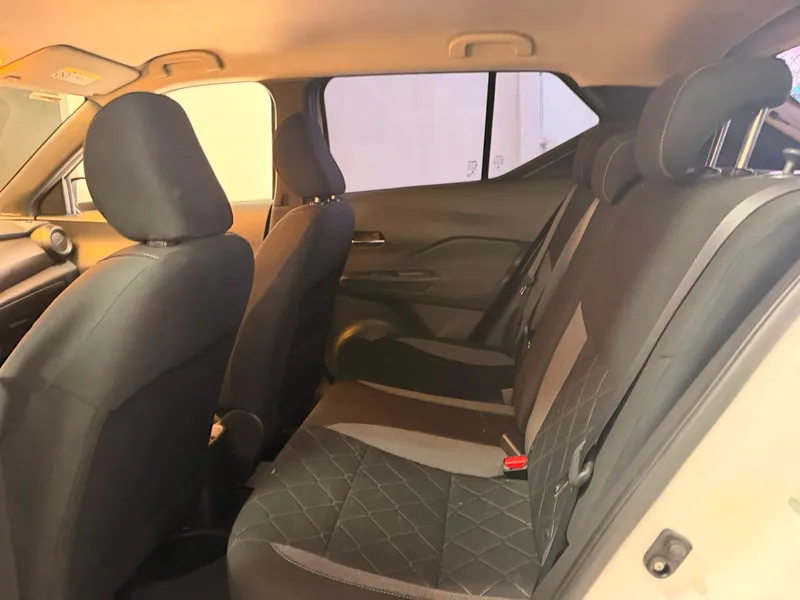 Nissan Kicks Branco