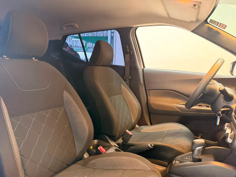 Nissan Kicks Branco