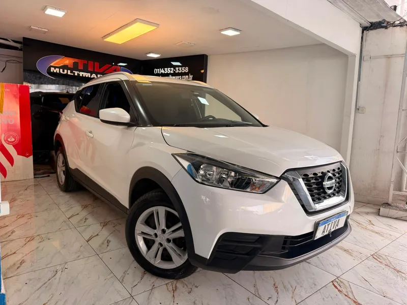 Nissan Kicks Branco