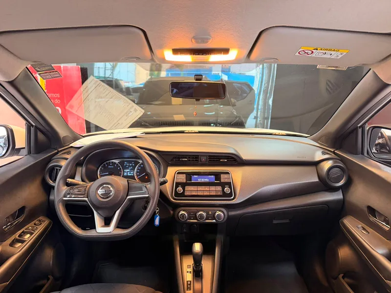 Nissan Kicks Branco