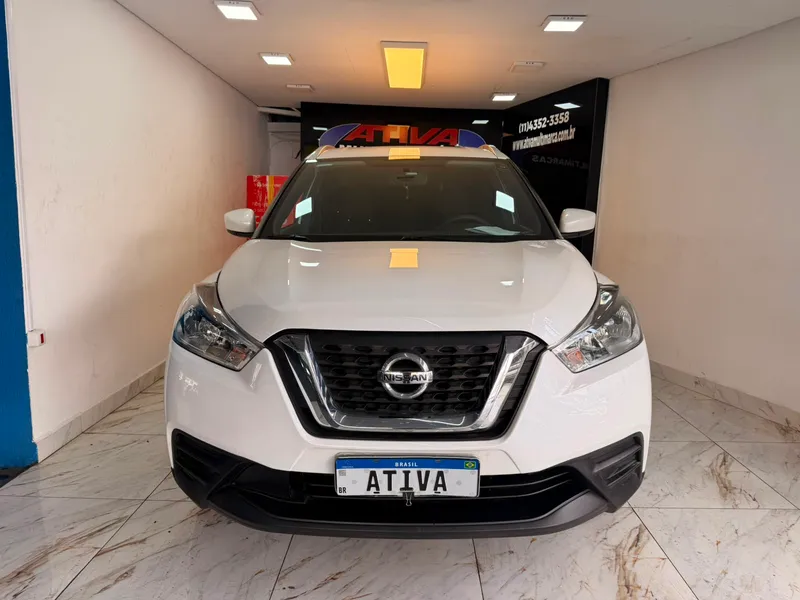 Nissan Kicks Branco