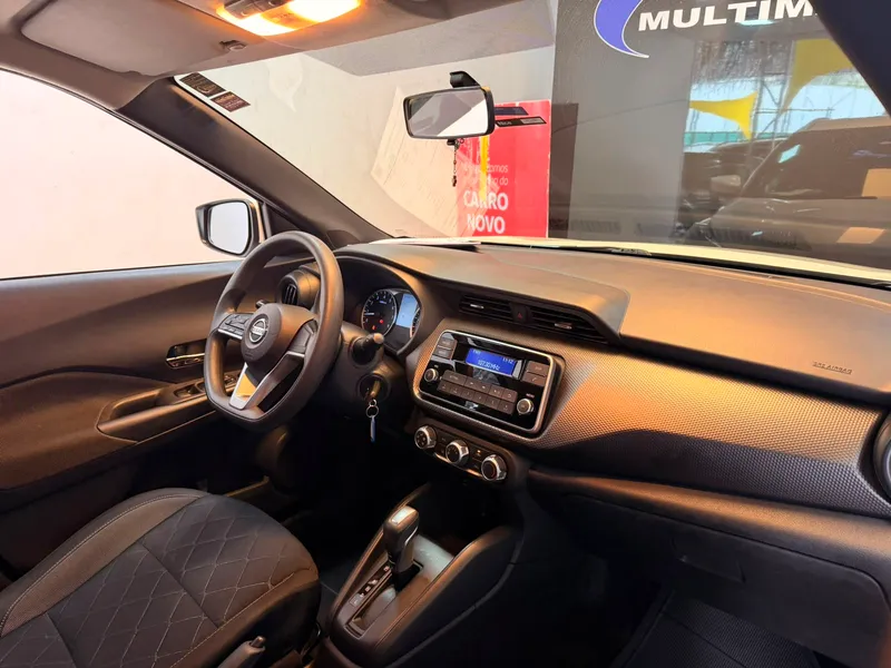 Nissan Kicks Branco