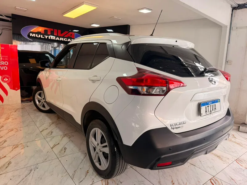 Nissan Kicks Branco