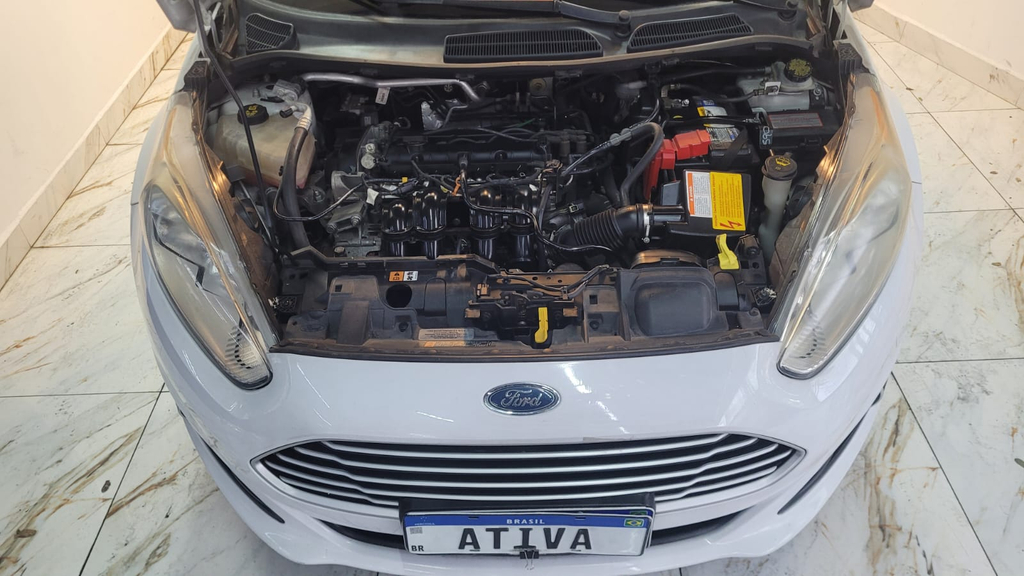 Ford New Fiesta Sedan Branco