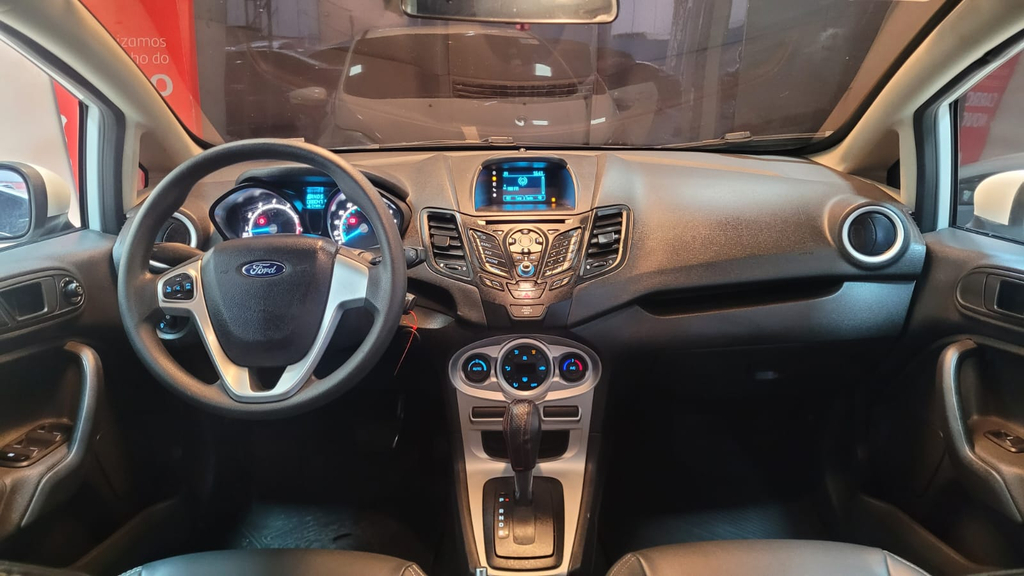 Ford New Fiesta Sedan Branco