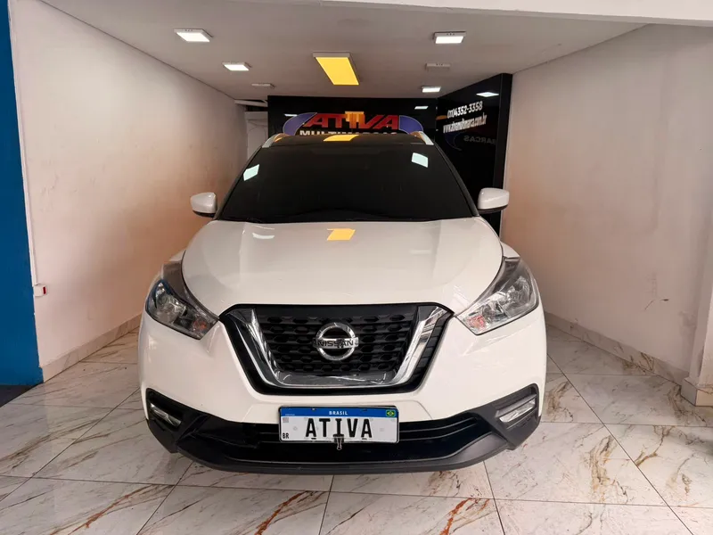 Nissan Kicks Branco
