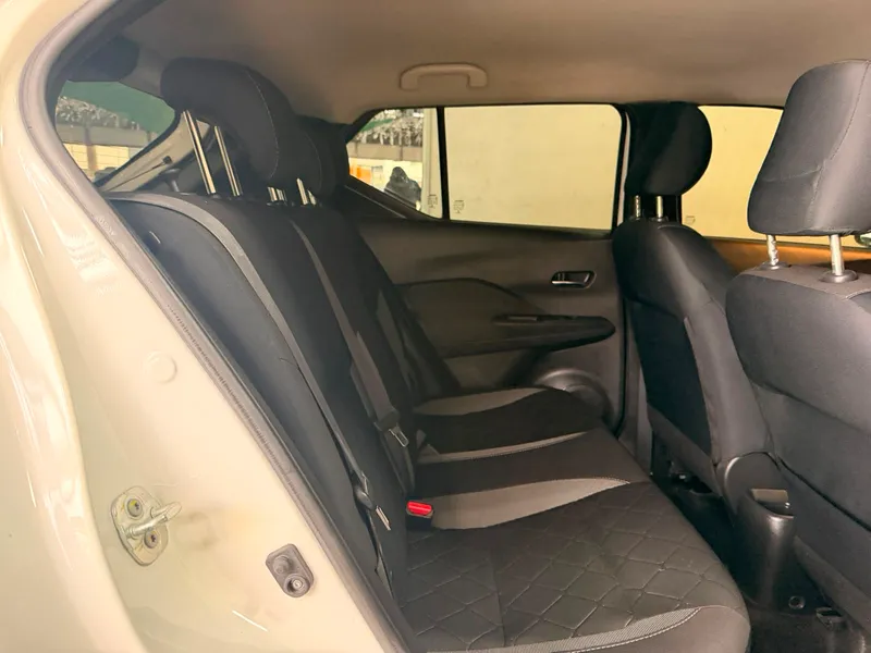Nissan Kicks Branco