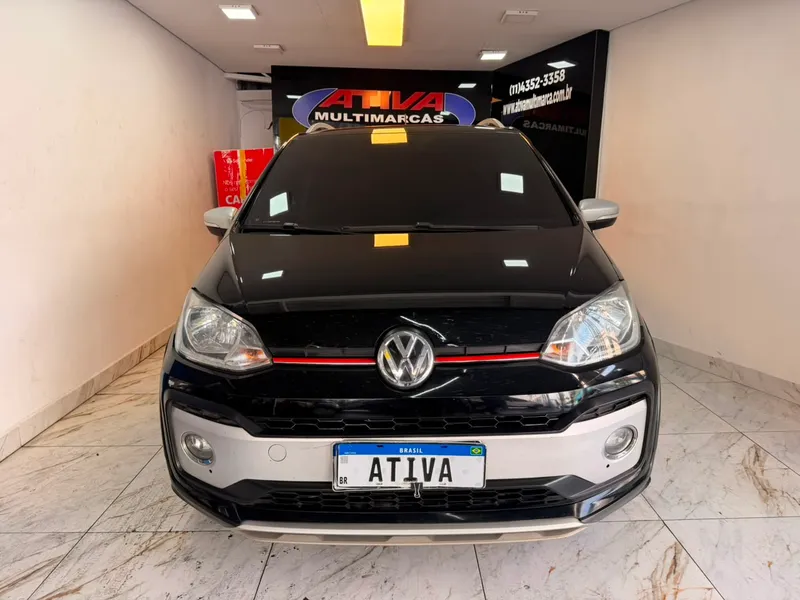 Volkswagen up! cross Preto