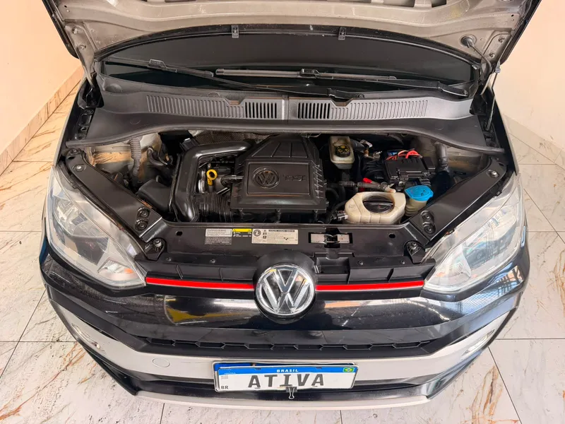 Volkswagen up! cross Preto