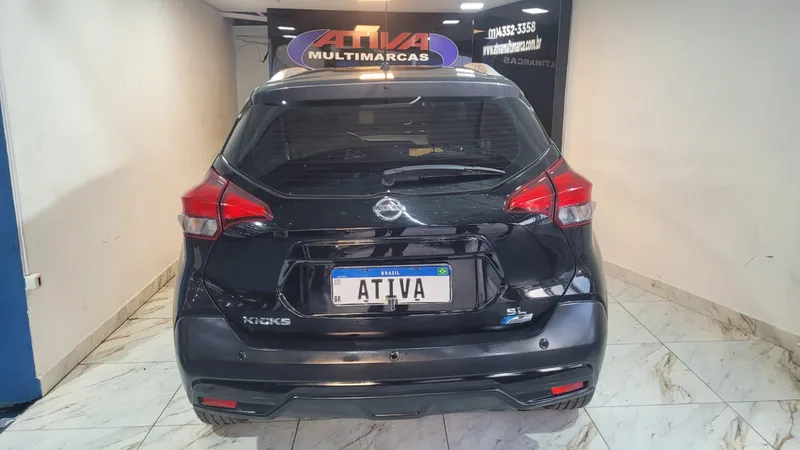 Nissan Kicks Preto