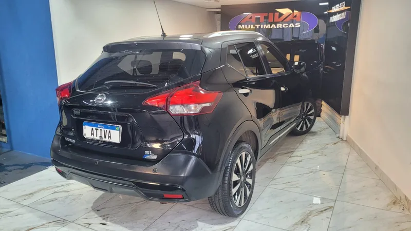 Nissan Kicks Preto