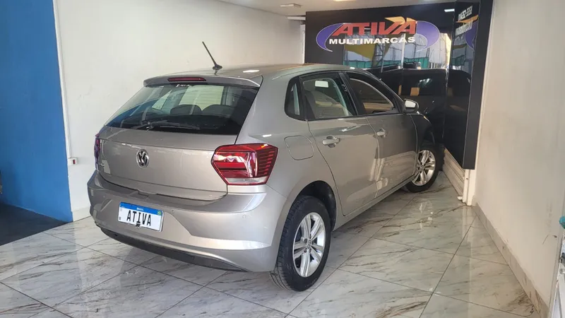 Volkswagen Polo Prata