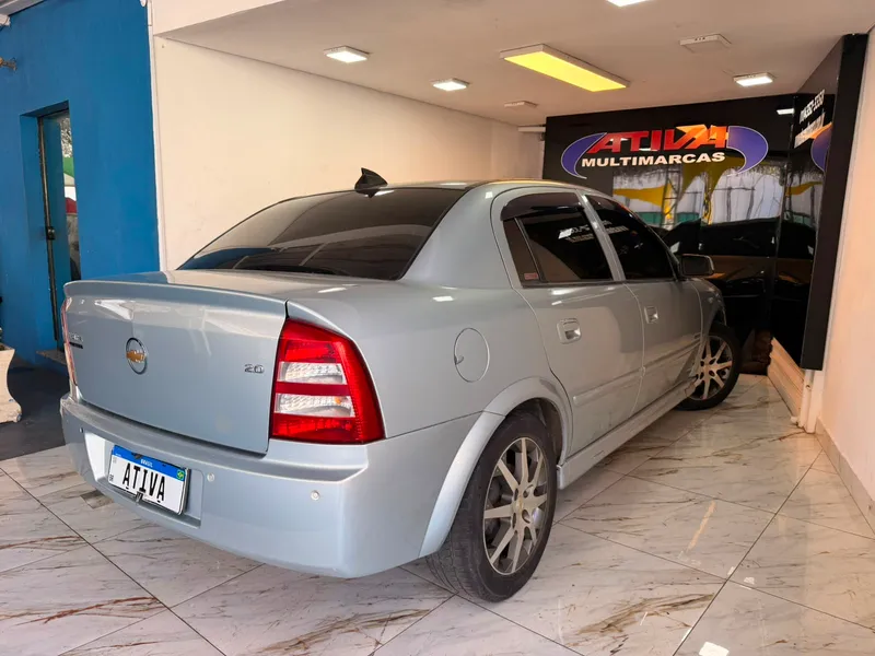 Chevrolet Astra Sedan Prata