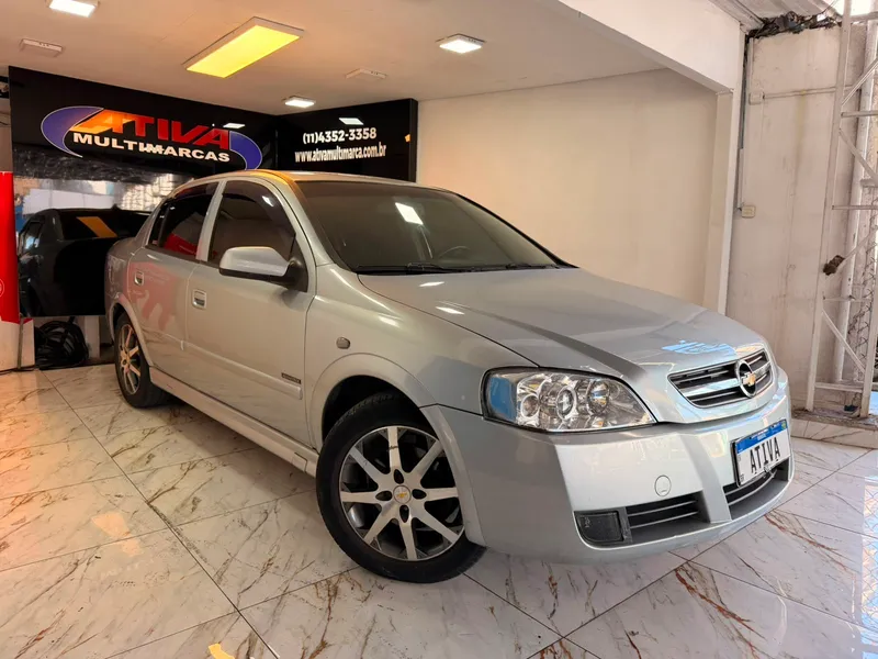 Chevrolet Astra Sedan Prata