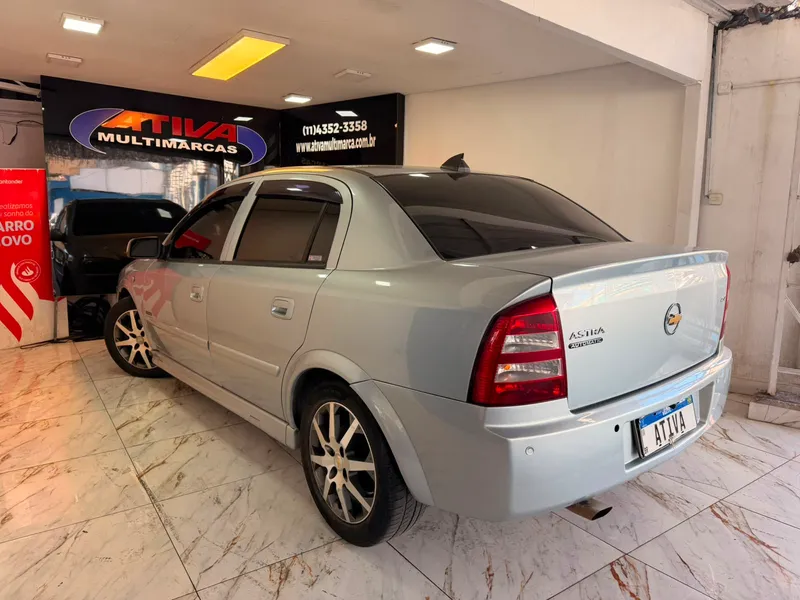 Chevrolet Astra Sedan Prata