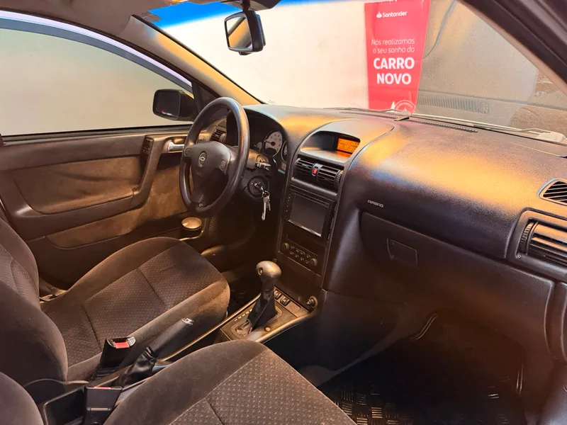 Chevrolet Astra Sedan Prata