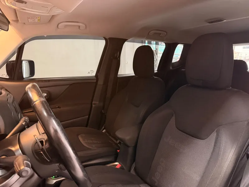 Jeep Renegade Preto
