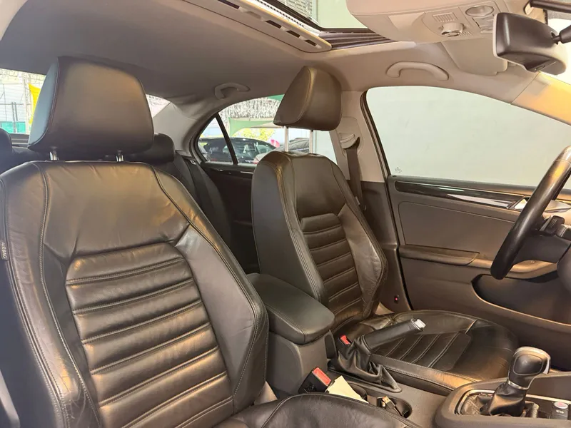 Volkswagen Jetta Branco