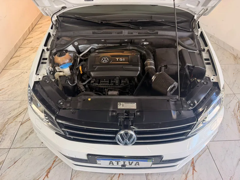 Volkswagen Jetta Branco