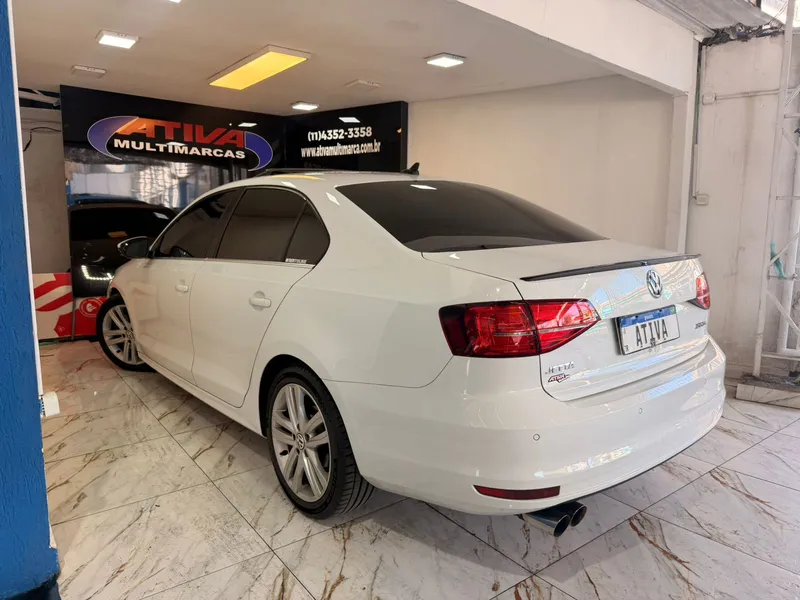 Volkswagen Jetta Branco