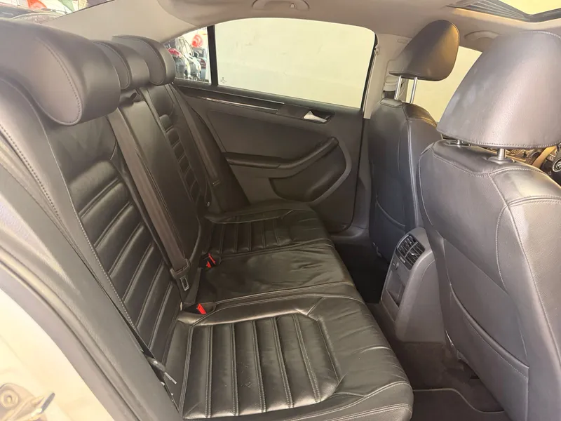 Volkswagen Jetta Branco